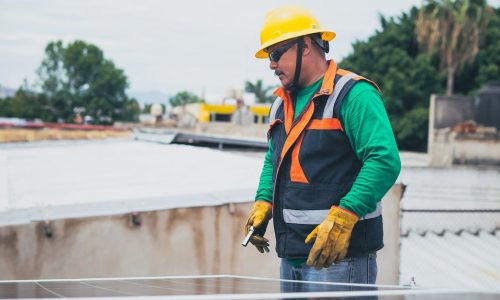 Hvordan finder man den bedst mulige elektriker i Aalborg til ens projekt?