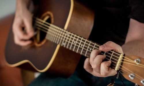 Få mest muligt ud af din spanske guitar med fleksible betalingsmuligheder