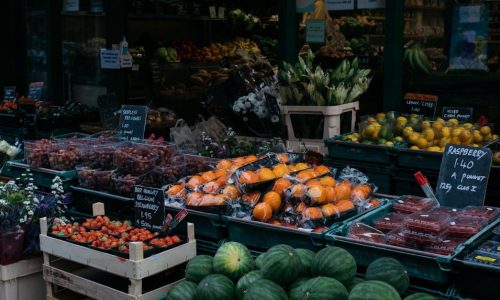 De lokale erhvervsdrivende bakker byen op